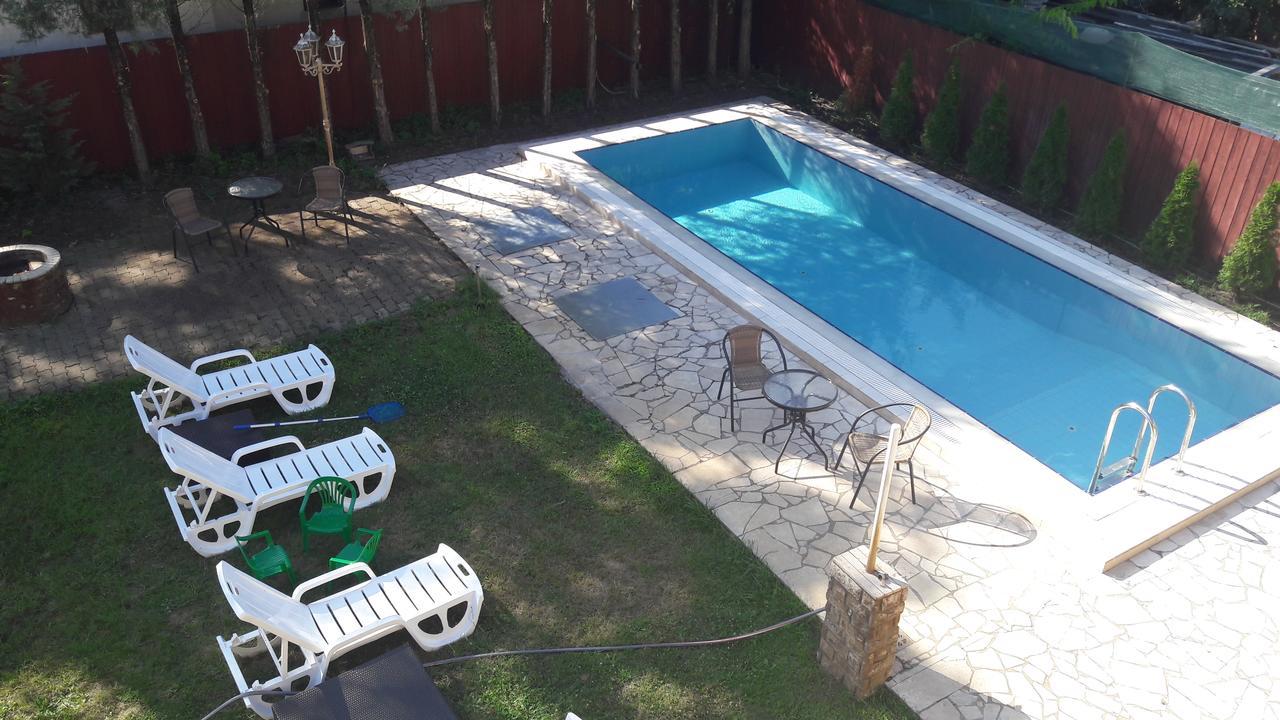Pero Panzio Bed & Breakfast Debrecen Exterior photo