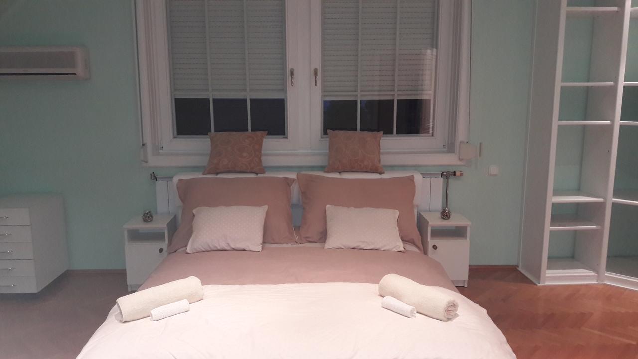 Pero Panzio Bed & Breakfast Debrecen Exterior photo