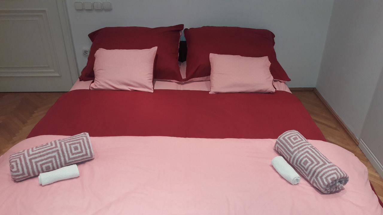 Pero Panzio Bed & Breakfast Debrecen Exterior photo
